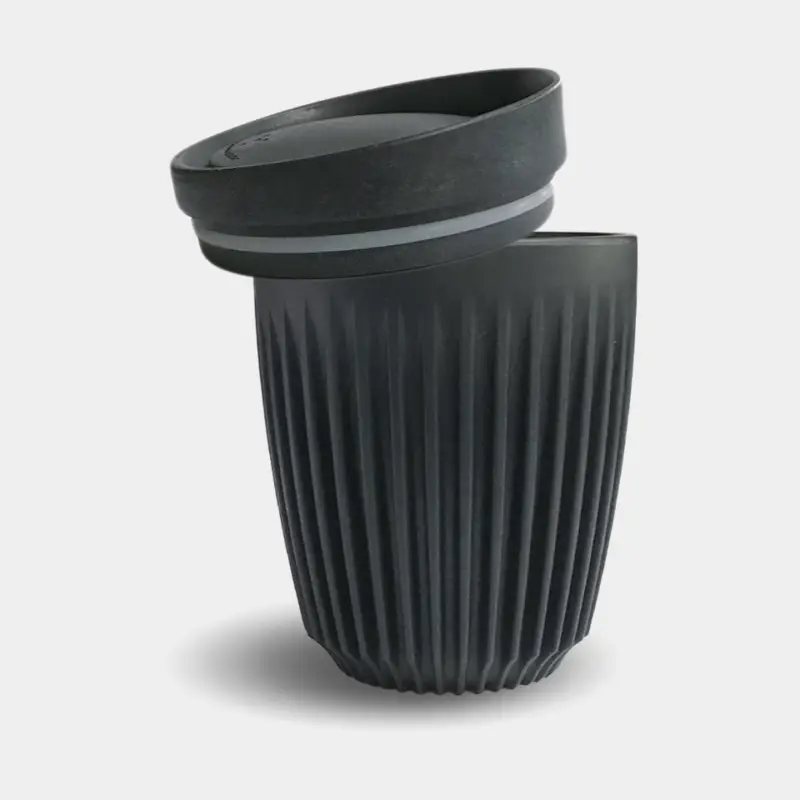 Meilleure Vente Mug voyage / tasse à café avec couvercle HuskeeCup & Lid 8oz Charcoal, coques de café recyclées, noir, 23.5 cl / 235 ml